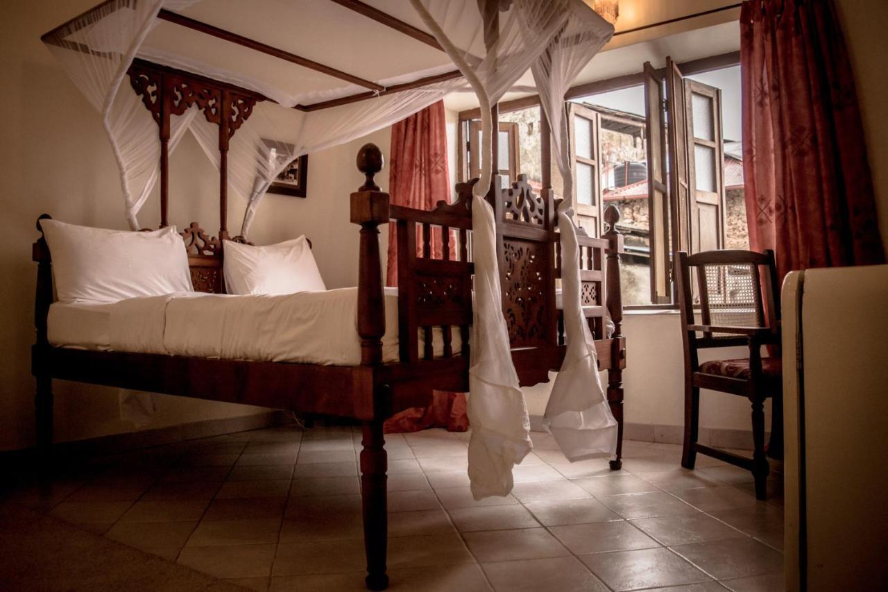 Bed & Breakfast Stone Town Cafe *