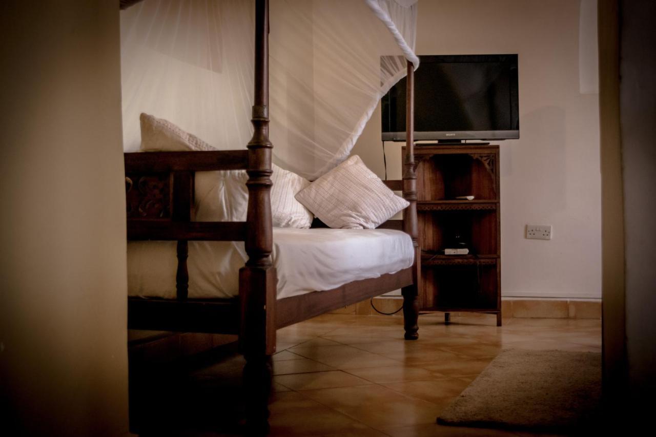 Bed & Breakfast Stone Town Cafe *
